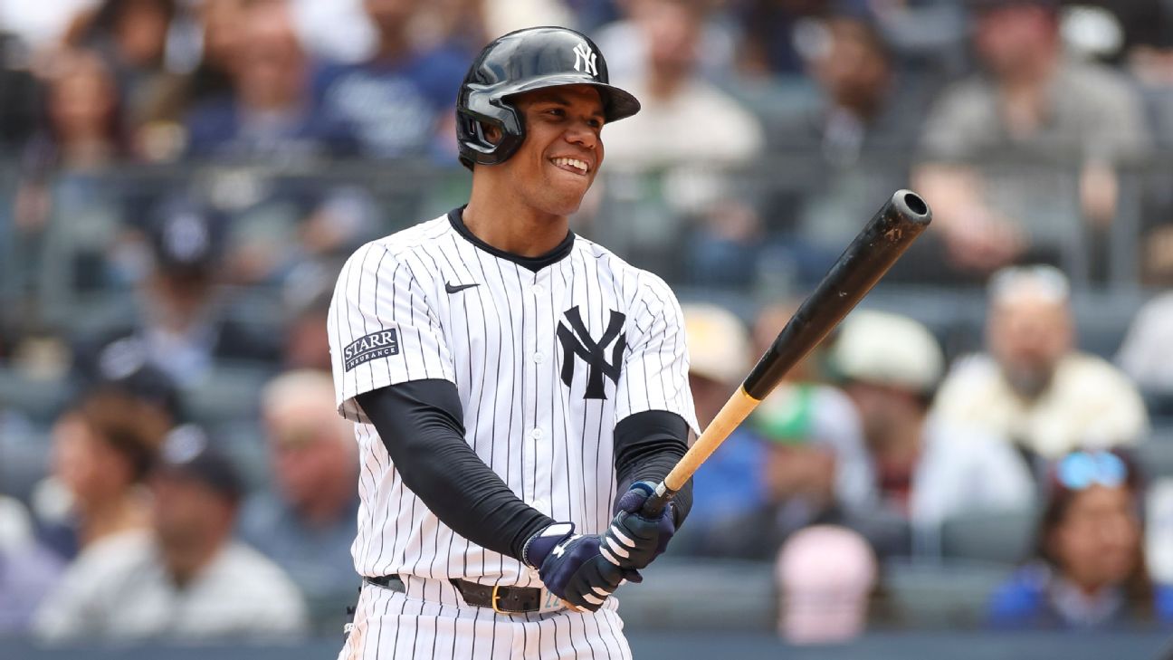 Yankees' Juan Soto is at bat against the Braves at Yankee Stadium on June 21, 2024.