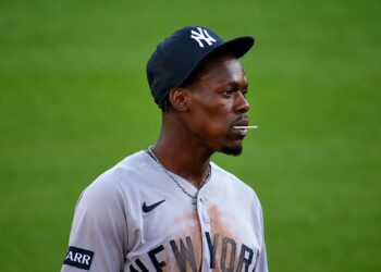 Jazz Chisholm is having a blow pop at the second base during the Yankees' 5-3 loss to the Tigers, Detroit, Jun 22, 2026.