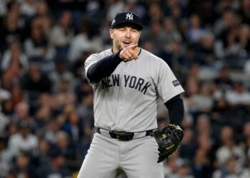 David Bednar reacts after his save in the Yankees' 4-2 win over the Nationals in Washington, D.C., July 11, 2026.